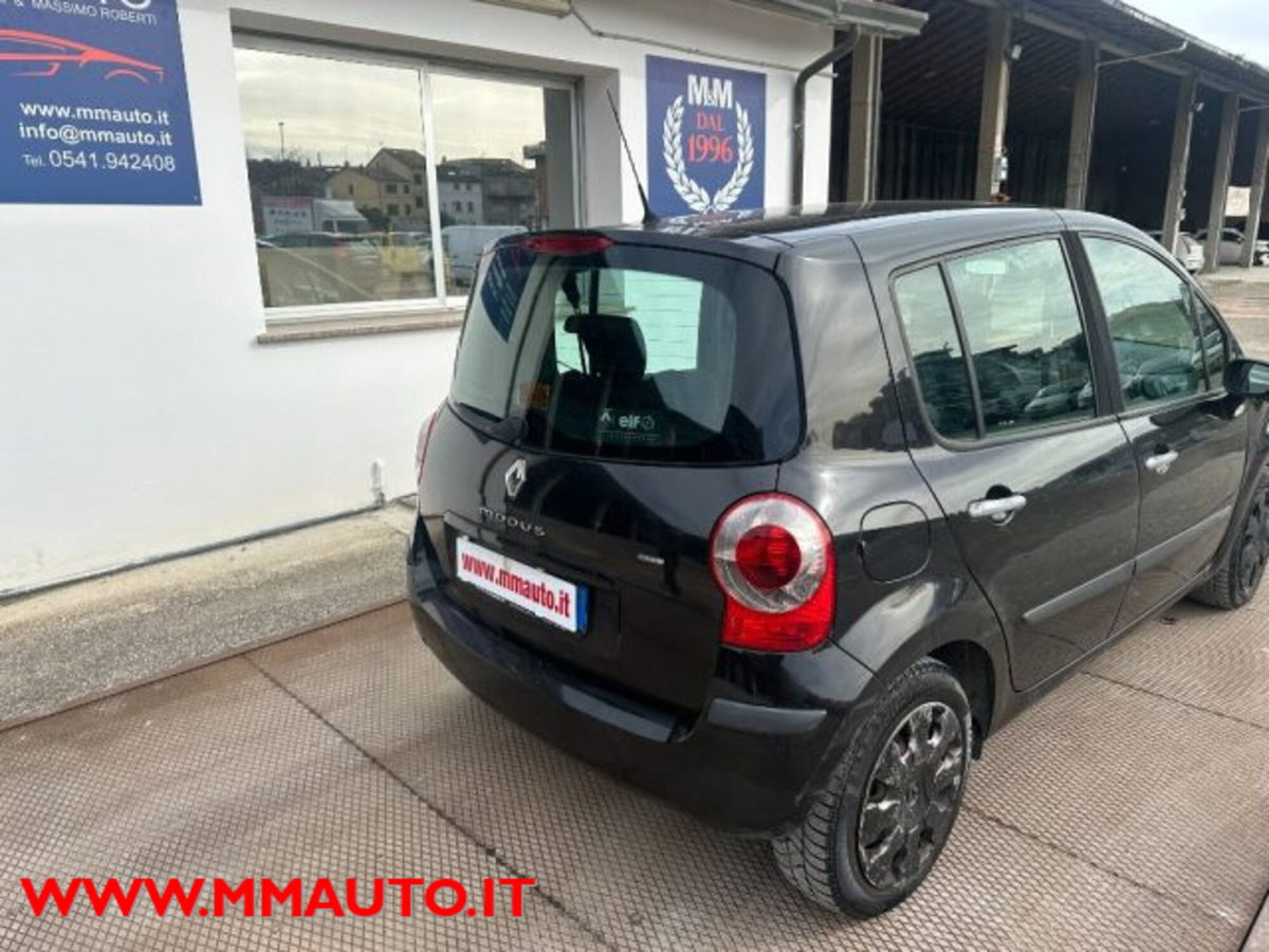 Renault Modus 1.4 16V Confort Dynamique (4)