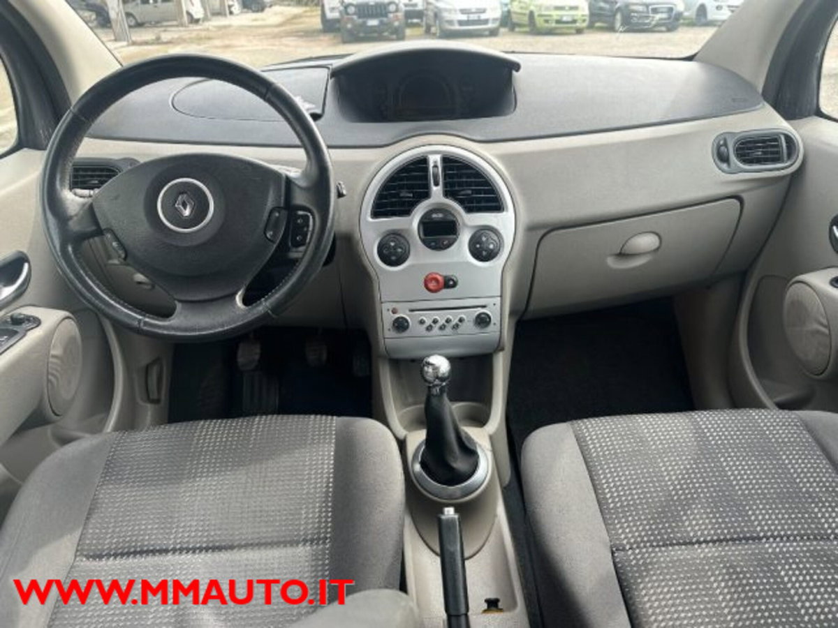 Renault Modus 1.4 16V Confort Dynamique (6)