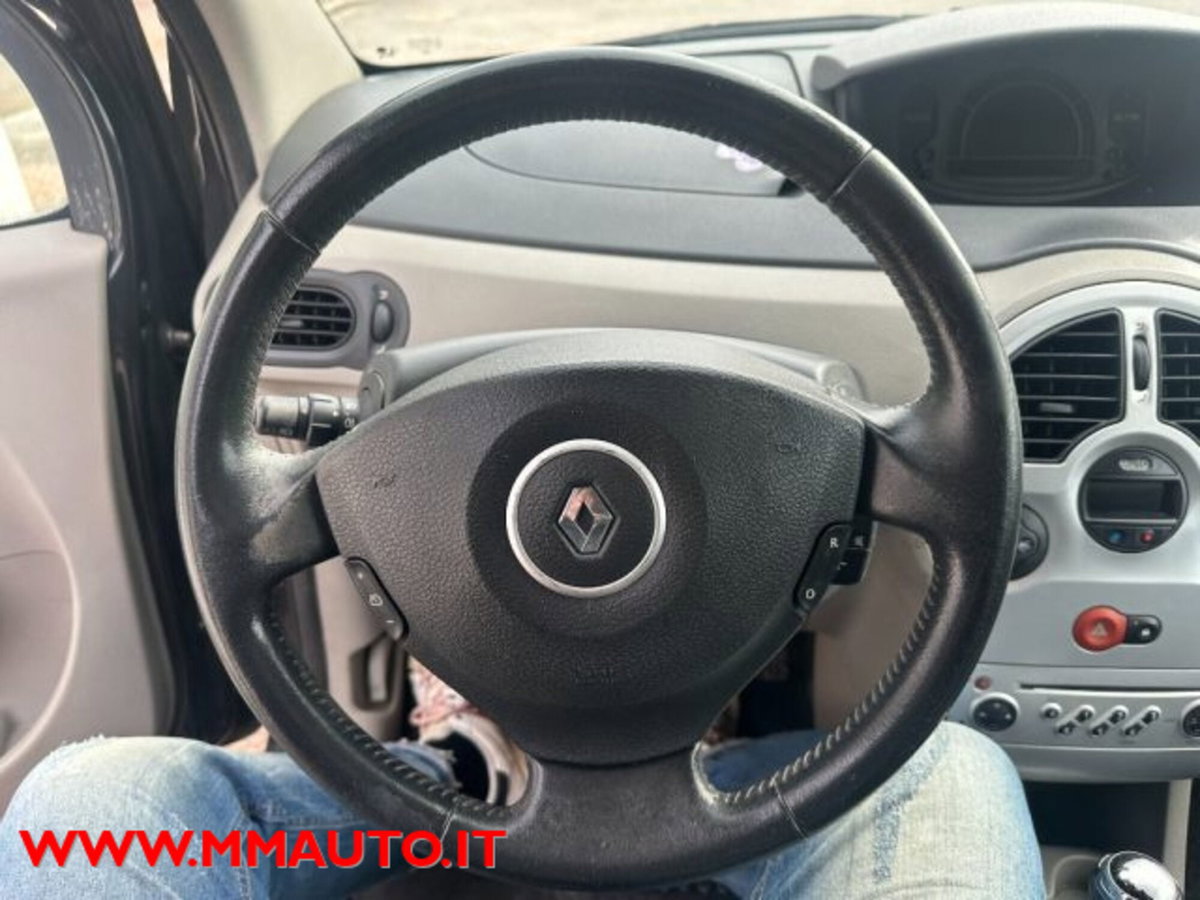 Renault Modus 1.4 16V Confort Dynamique (9)