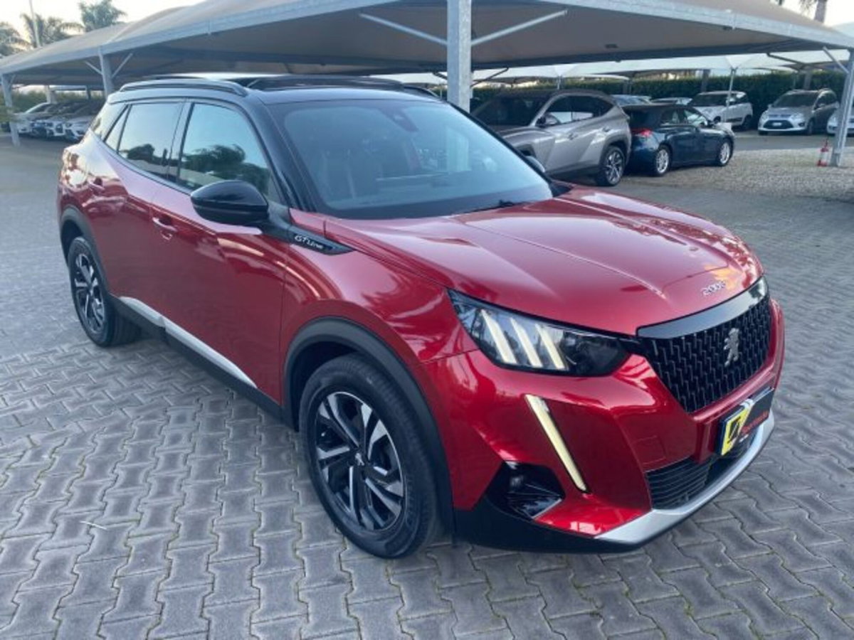 Peugeot 2008 BlueHDi 100 S&S GT Line (2)