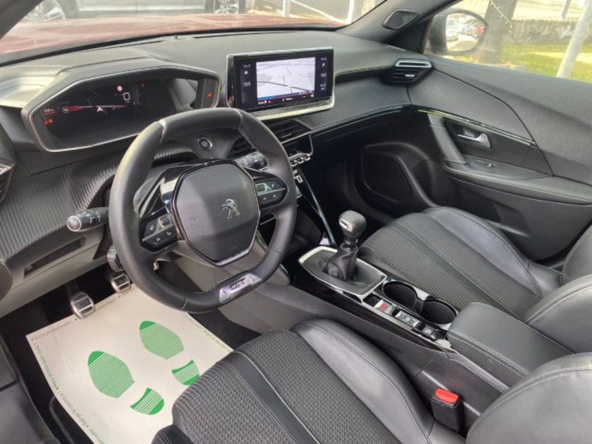 Peugeot 2008 BlueHDi 100 S&S GT Line (5)
