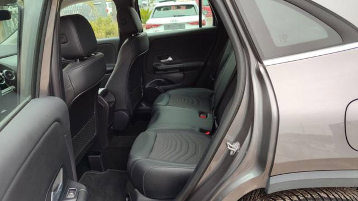 Mercedes-Benz GLA SUV 180 d Automatic Premium (6)