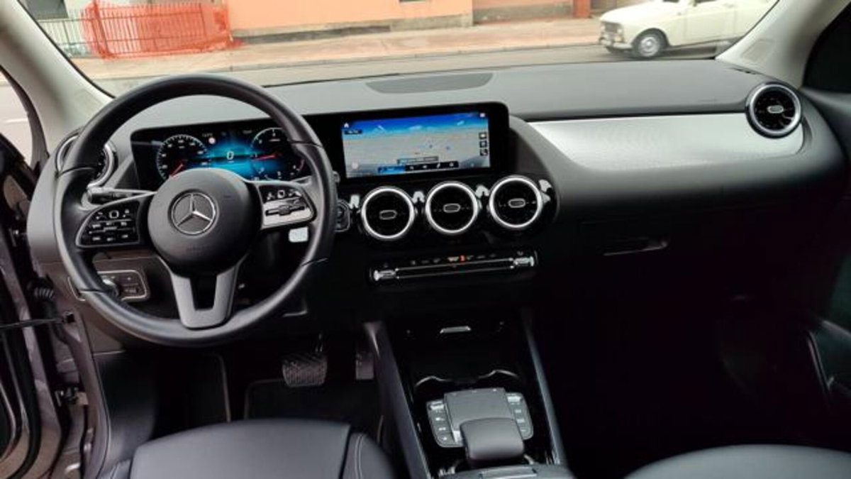 Mercedes-Benz GLA SUV 180 d Automatic Premium (8)