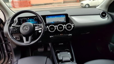 Mercedes-Benz GLA SUV 180 d Automatic Premium (8)
