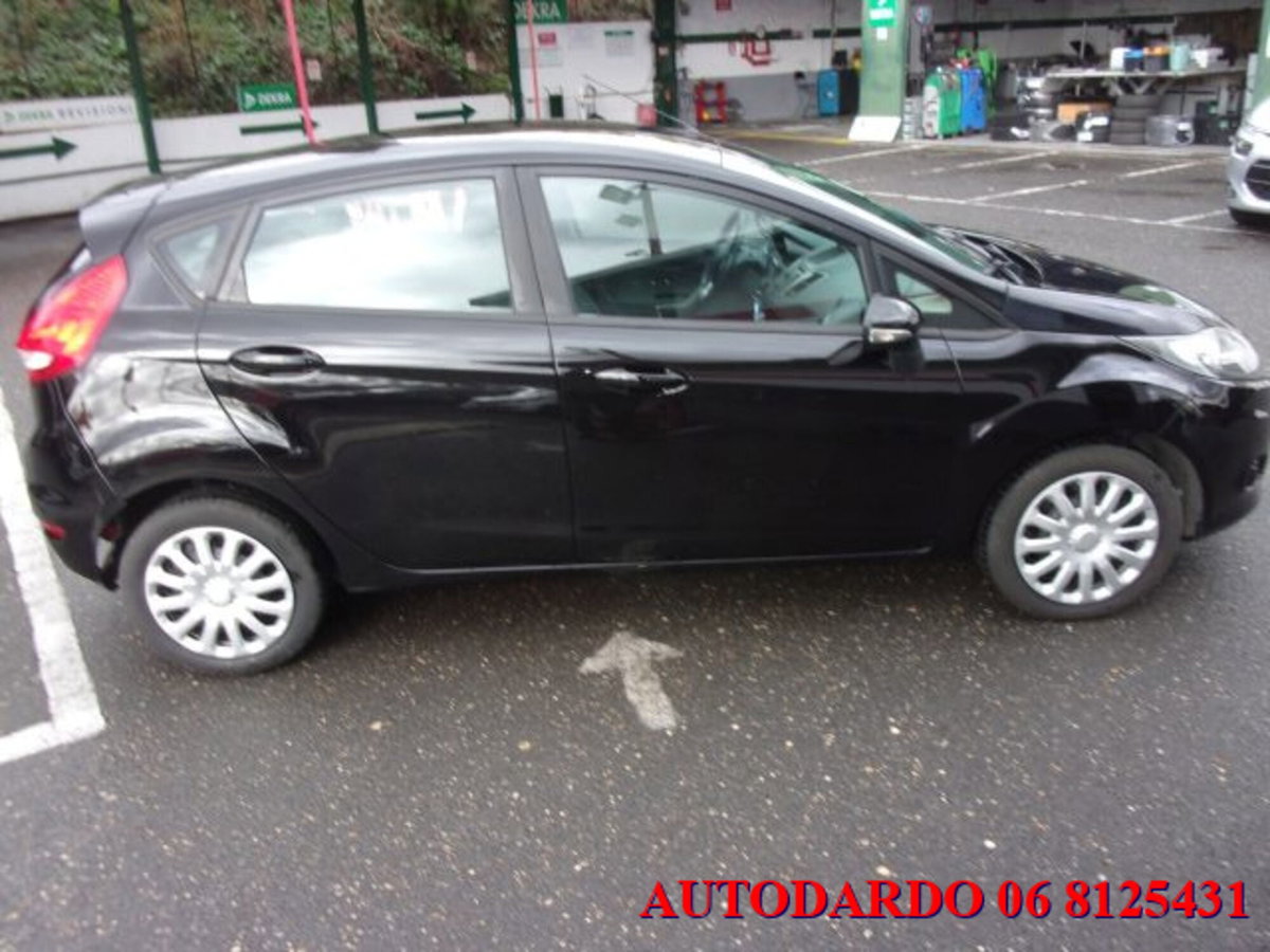 Ford Fiesta 1.4 96CV aut. 5 porte Titanium (4)