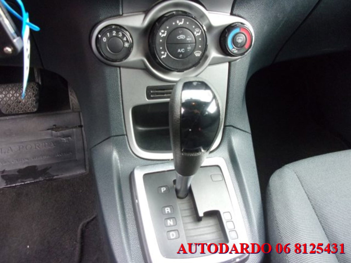 Ford Fiesta 1.4 96CV aut. 5 porte Titanium (7)