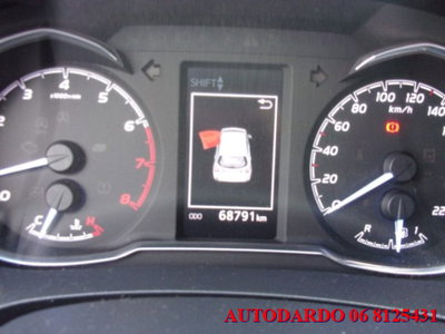 Toyota Yaris 1.5 5 porte Lounge (13)