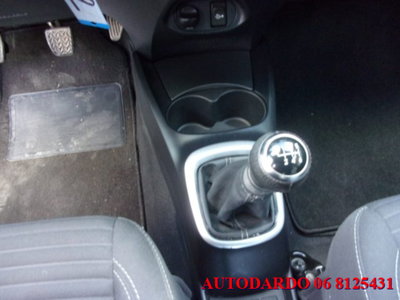 Toyota Yaris 1.5 5 porte Lounge (15)