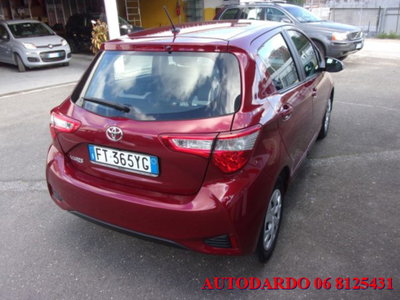 Toyota Yaris 1.5 5 porte Lounge (2)