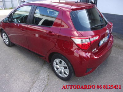Toyota Yaris 1.5 5 porte Lounge (4)