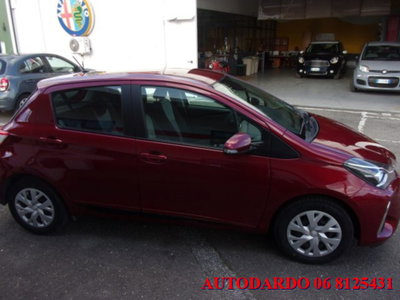 Toyota Yaris 1.5 5 porte Lounge (9)