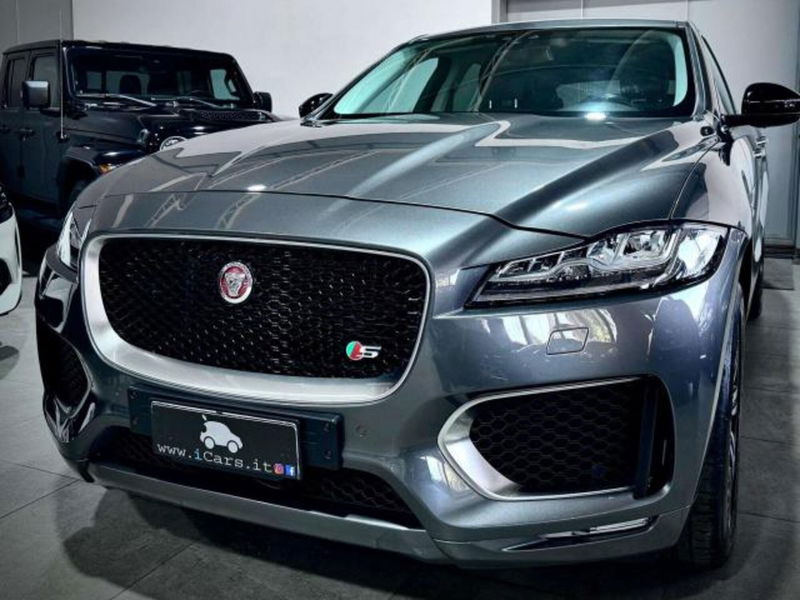 Jaguar F-Pace 3.0 D V6 300 CV AWD aut. R-Sport