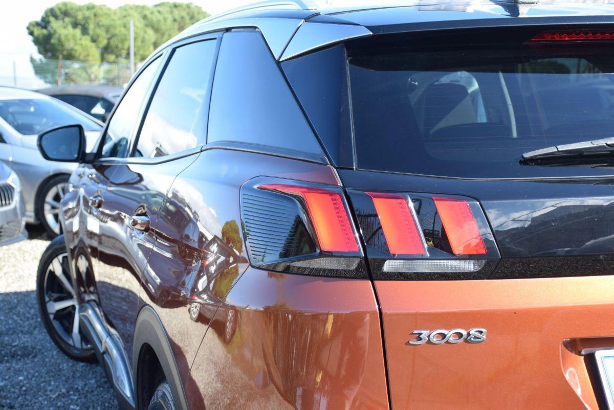 Peugeot 3008 BlueHDi 120 EAT6 S&S Allure (17)