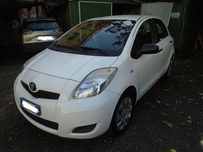 Toyota Yaris 1.0 5 porte Now usata