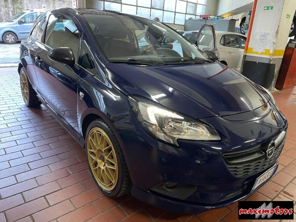 Opel Corsa Coupé 1.4 Turbo 150CV Start&Stop GSi (10)
