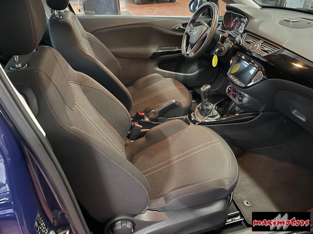 Opel Corsa Coupé 1.4 Turbo 150CV Start&Stop GSi (4)