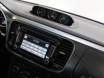 Volkswagen Maggiolino 2.0 TDI Sport (14)