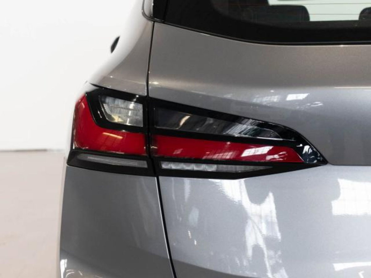 BMW Serie 2 Active Tourer 218d (10)