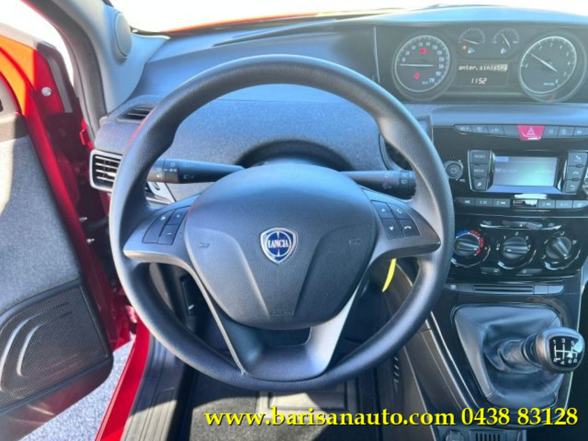 Lancia Ypsilon 1.0 FireFly 5 porte S&S Hybrid Silver Plus (13)