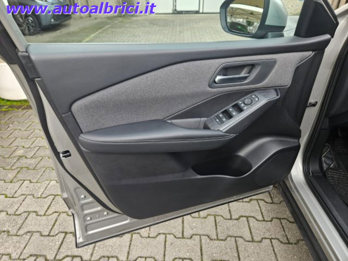 Nissan Qashqai 1.3 mhev Acenta 2wd 140cv (13)
