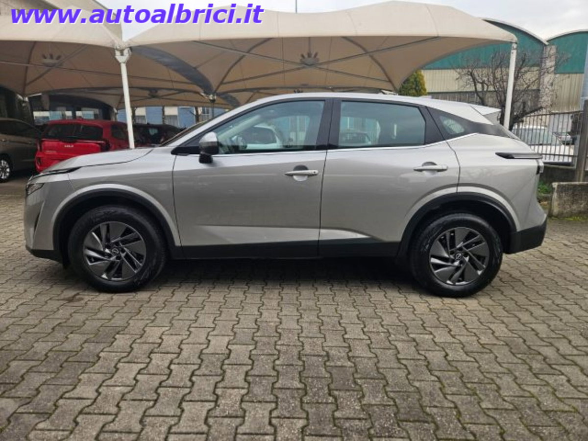 Nissan Qashqai 1.3 mhev Acenta 2wd 140cv (9)