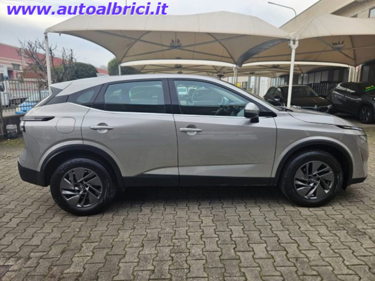 Nissan Qashqai 1.3 mhev Acenta 2wd 140cv (10)