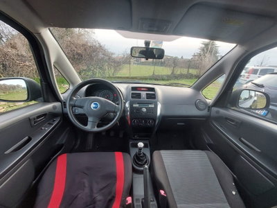 Fiat Sedici 1.9 MJT 4x4 Emotion (13)