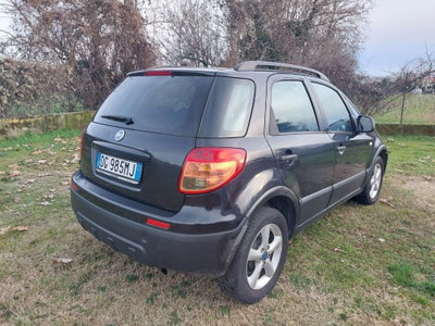 Fiat Sedici 1.9 MJT 4x4 Emotion (4)
