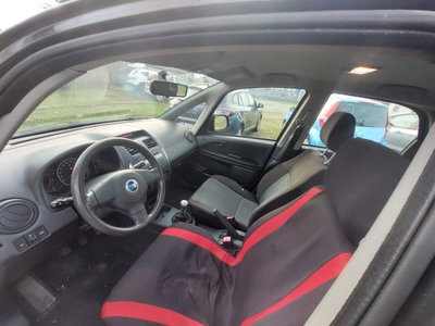Fiat Sedici 1.9 MJT 4x4 Emotion (8)