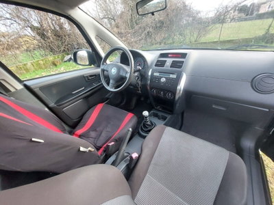 Fiat Sedici 1.9 MJT 4x4 Emotion (9)