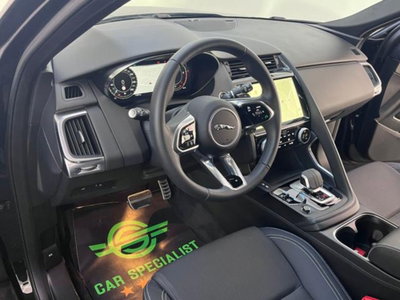 Jaguar E-Pace 2.0D I4 163 CV AWD Auto R-Dynamic Black (8)