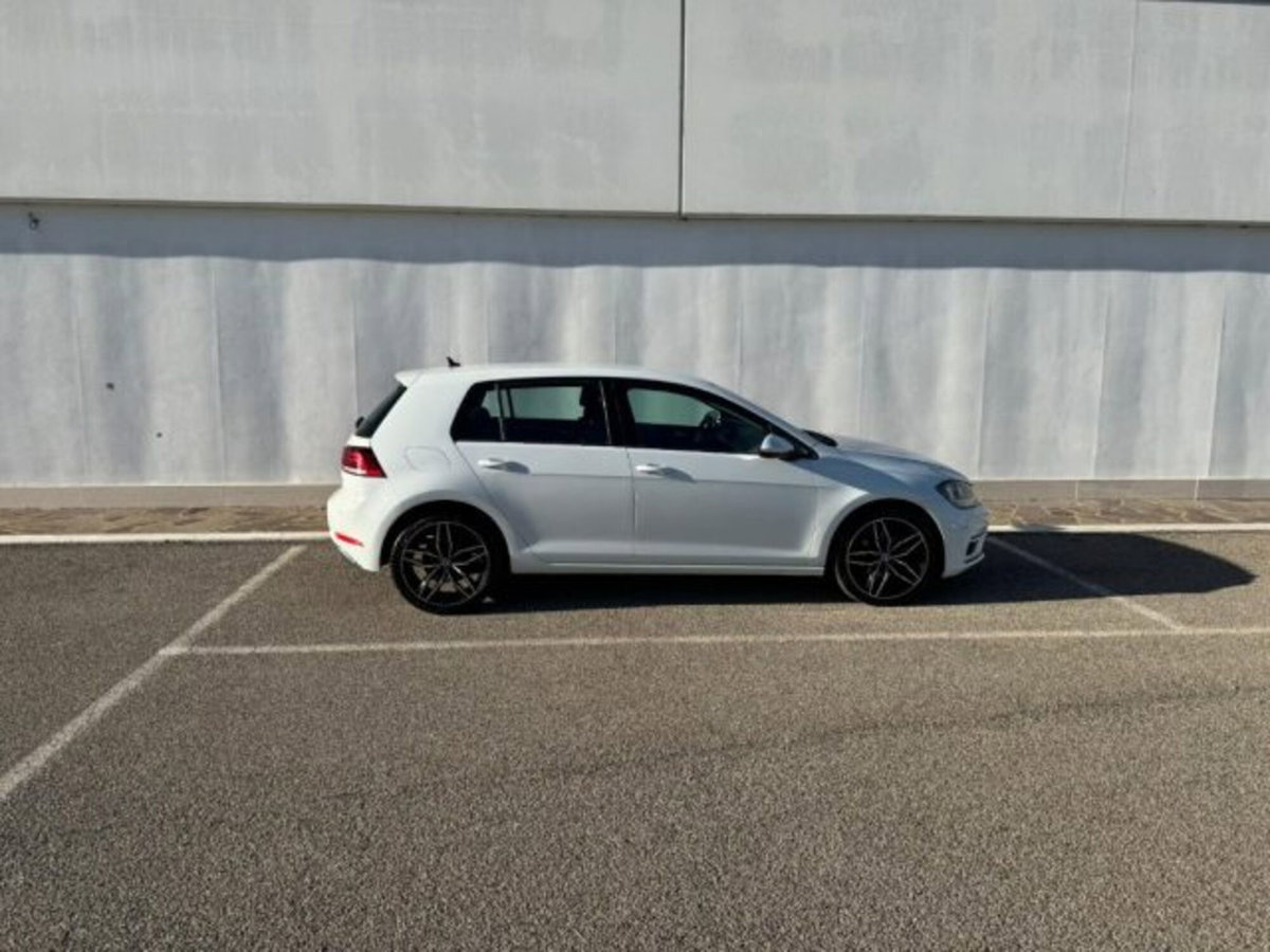 Volkswagen Golf 1.6 TDI 110 CV 5p. Comfortline BlueMotion (3)