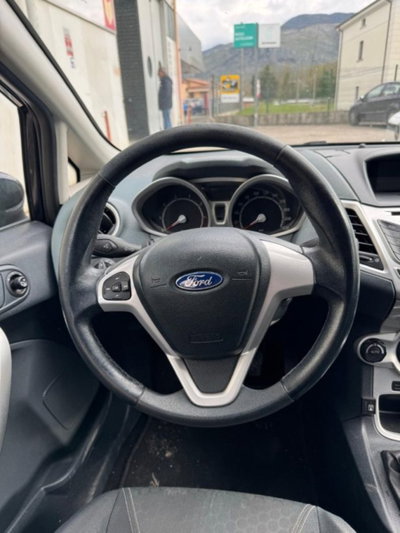 Ford Fiesta 1.2 82 CV 5 porte Titanium (10)