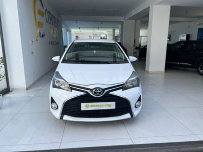 Toyota Yaris 1.0 5 porte Lounge usata