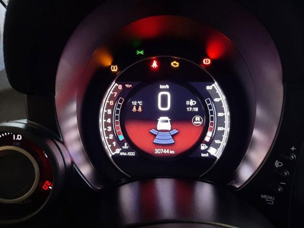 Abarth 695 695 1.4 Turbo T-Jet 180 CV Tributo 131 Rally (9)