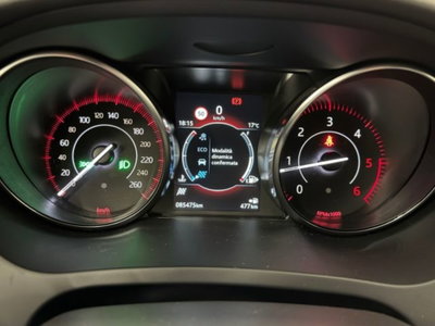 Jaguar E-Pace 2.0D 150 CV R-Dynamic (18)