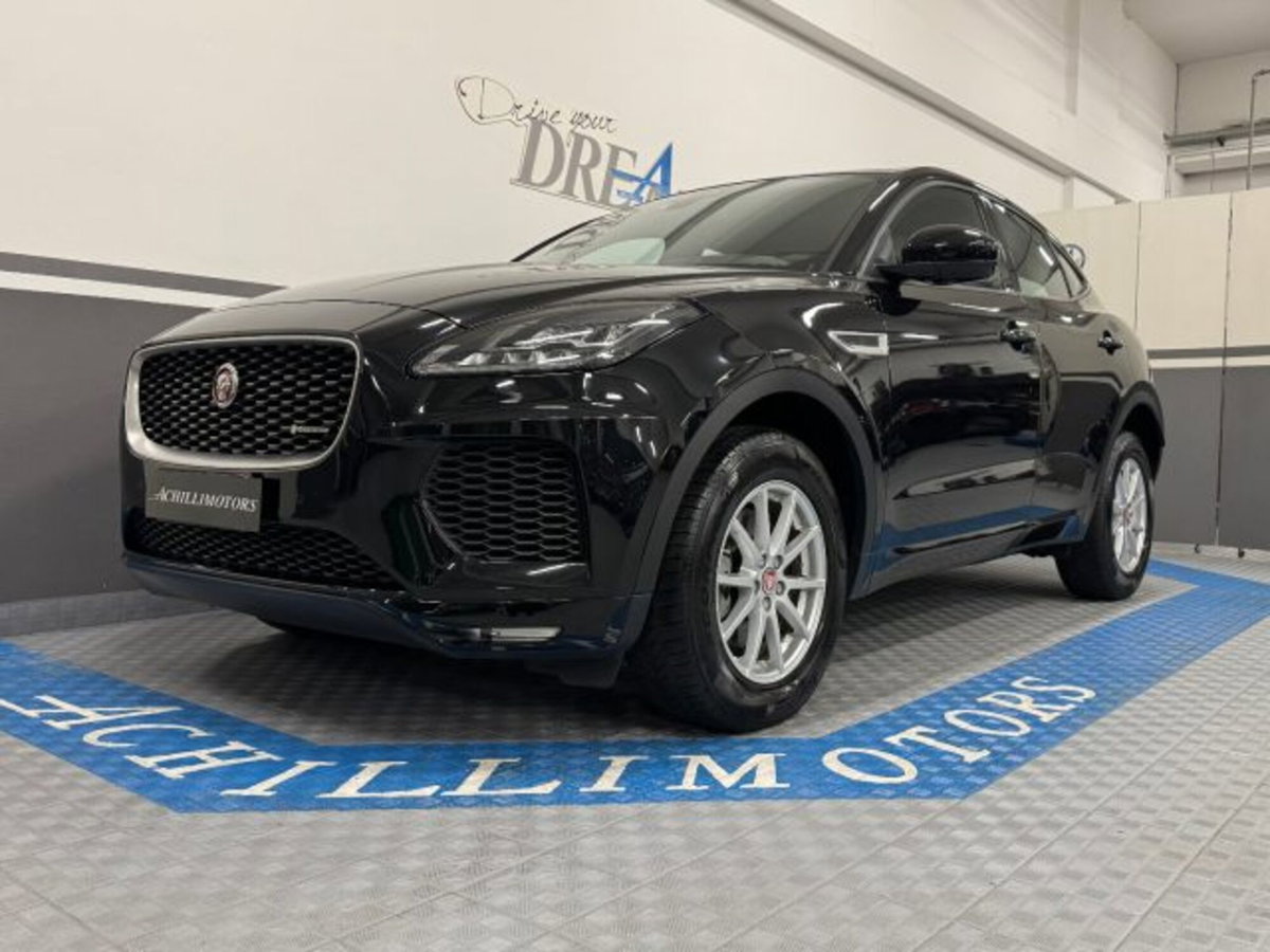 Jaguar E-Pace 2.0D 150 CV R-Dynamic (6)