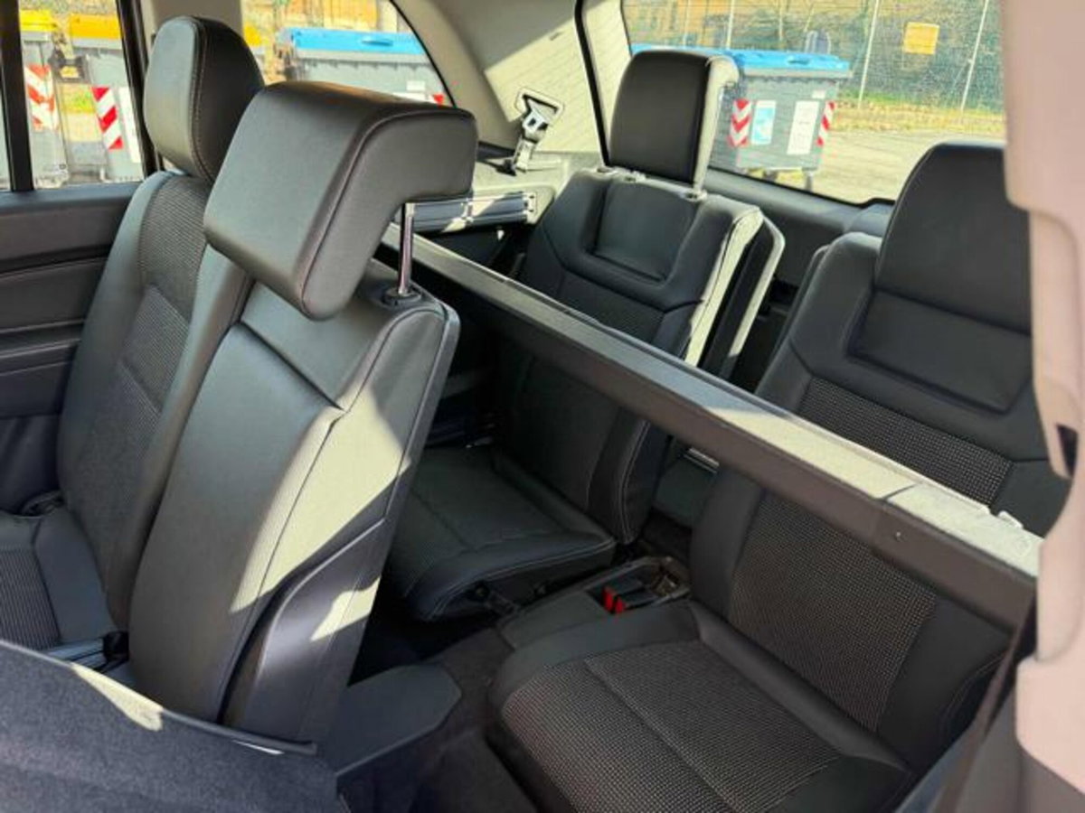 Opel Zafira 1.8 16V VVT Cosmo (11)