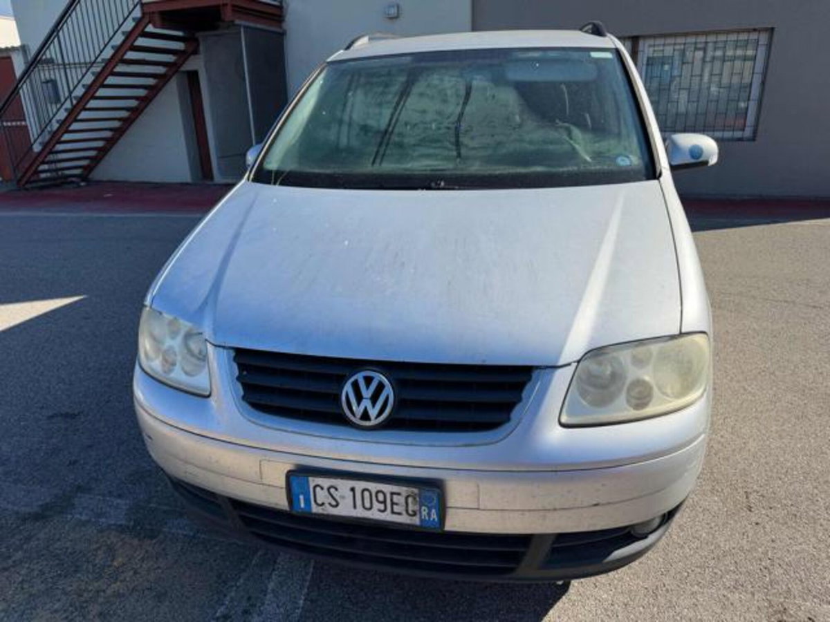 Volkswagen Touran 16V TDI Highline (15)