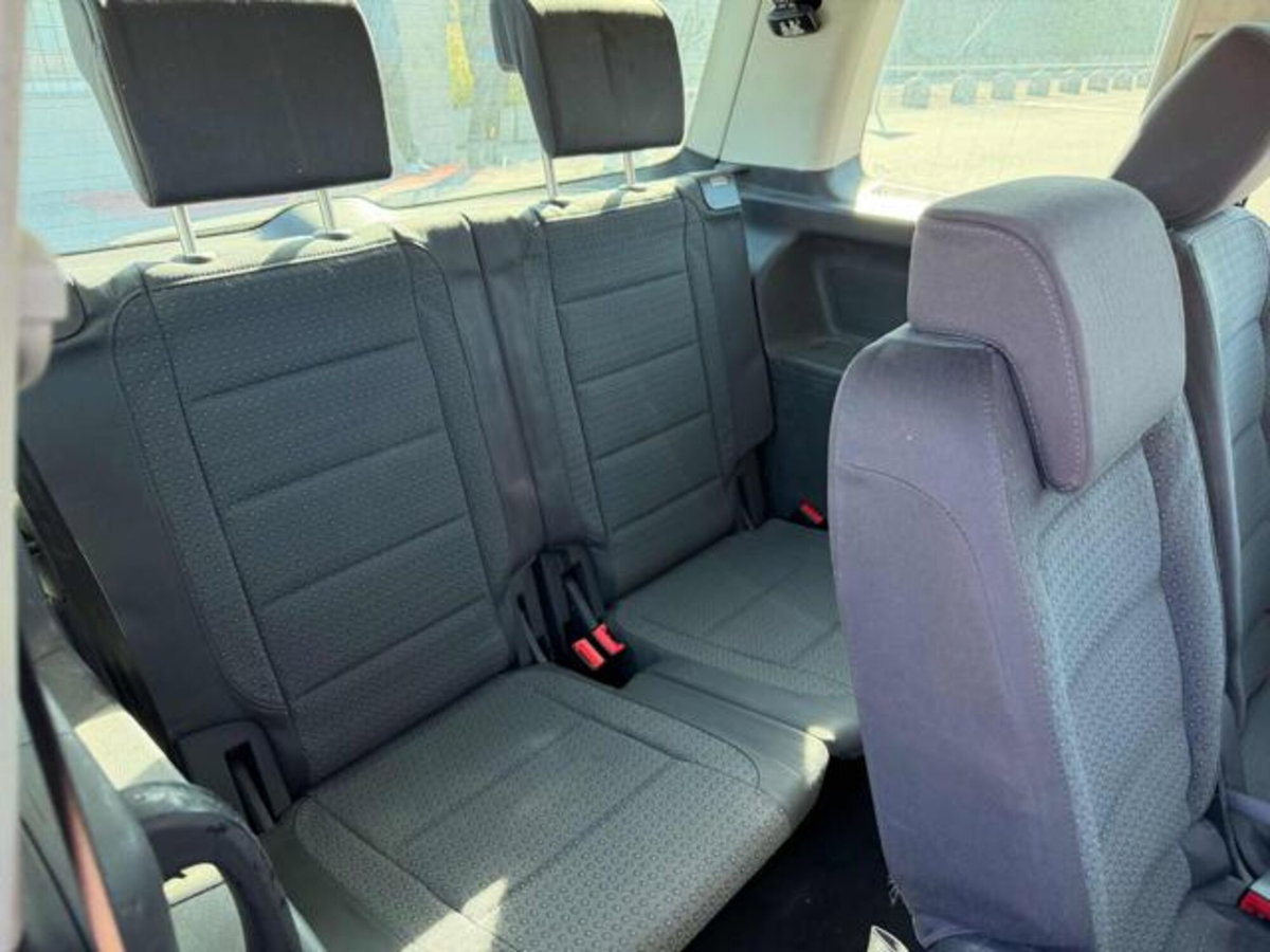 Volkswagen Touran 16V TDI Highline (6)