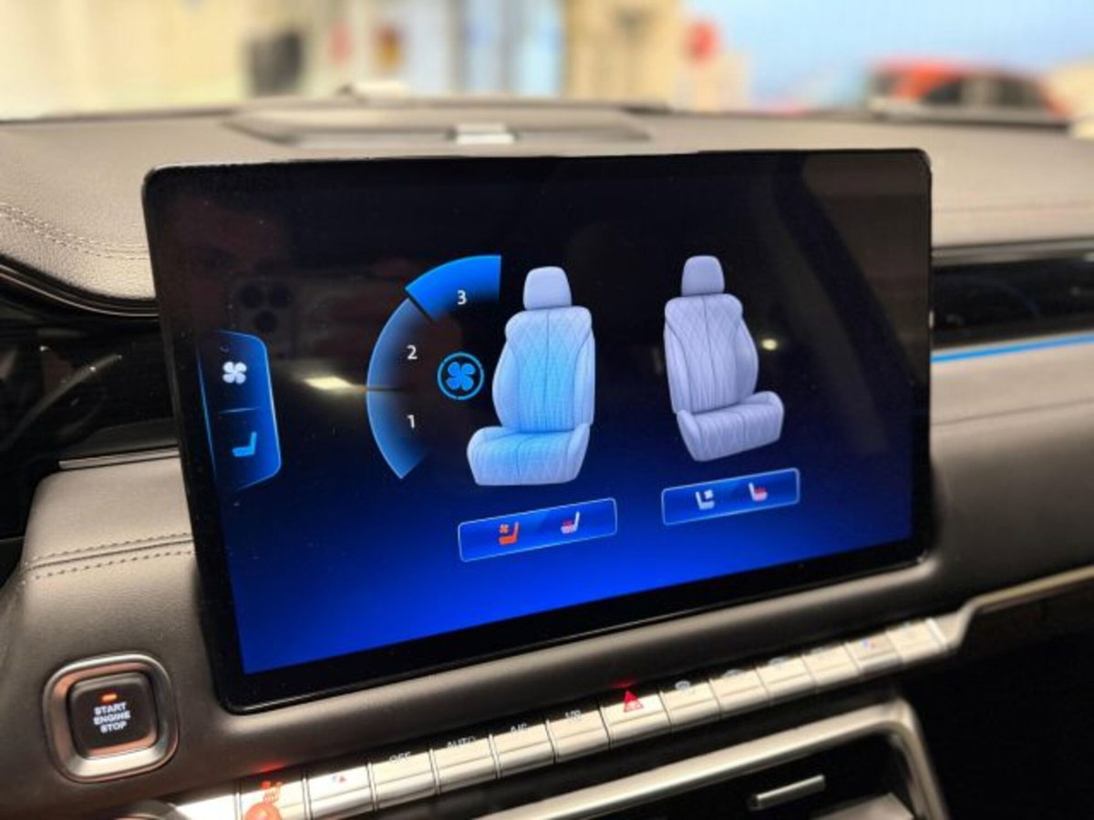 Foton Tunland Tunland V9 2.0 vgt turbo 48V Ultra 8at (17)