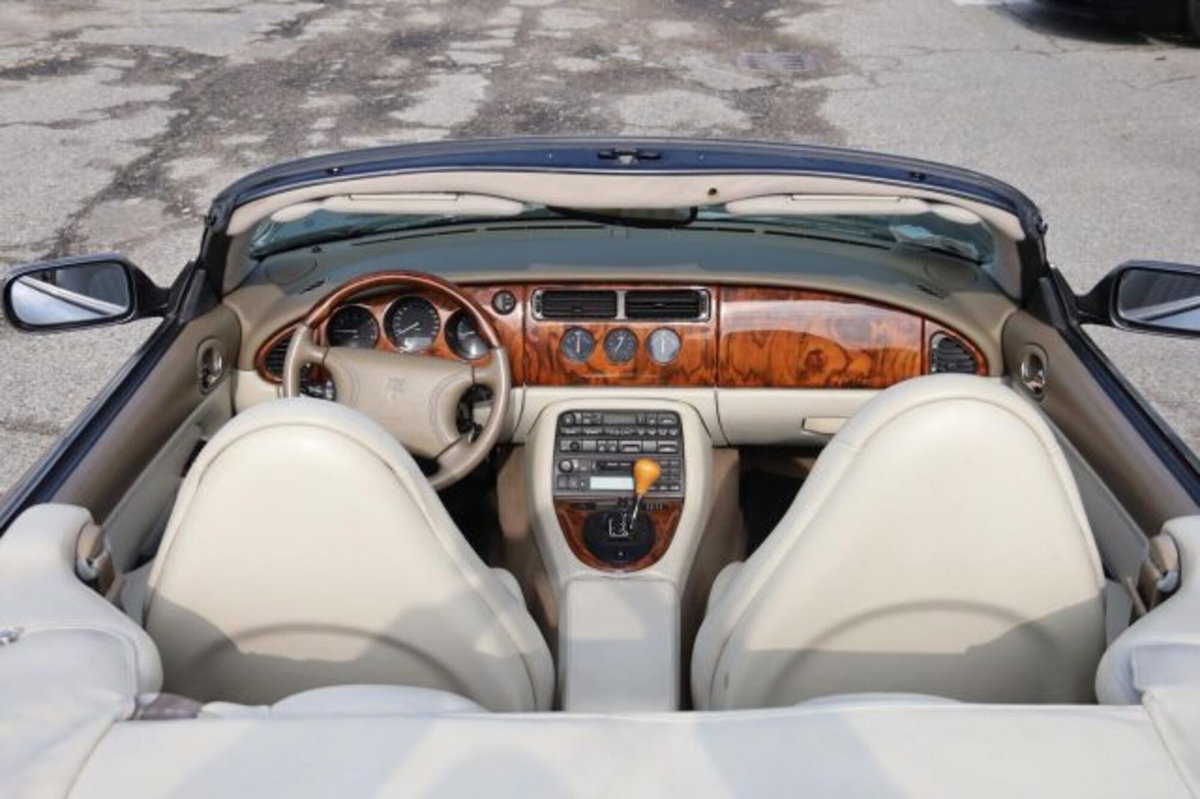 Jaguar XK8 4.0 Convertibile (7)