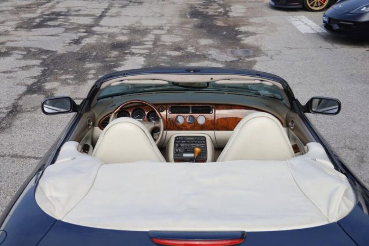 Jaguar XK8 4.0 Convertibile (8)