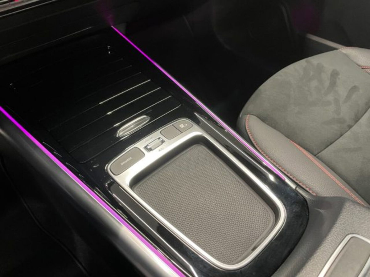 Mercedes-Benz Classe B 200 d Premium (19)