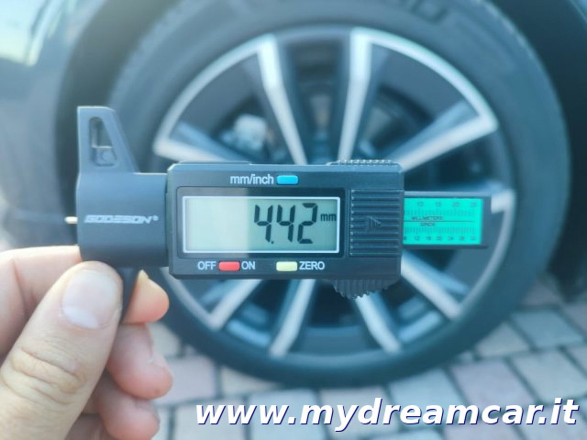 Volvo V60 B4 Geartronic Momentum Business Pro (17)