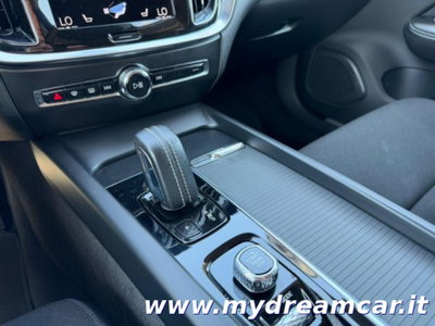 Volvo V60 B4 Geartronic Momentum Business Pro (9)