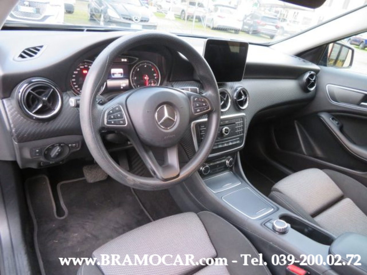 Mercedes-Benz GLA SUV 180 d Automatic Sport (13)