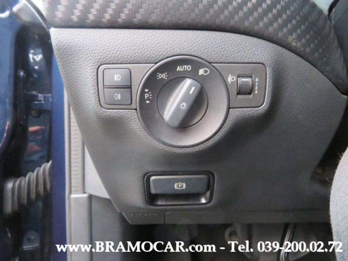 Mercedes-Benz GLA SUV 180 d Automatic Sport (14)