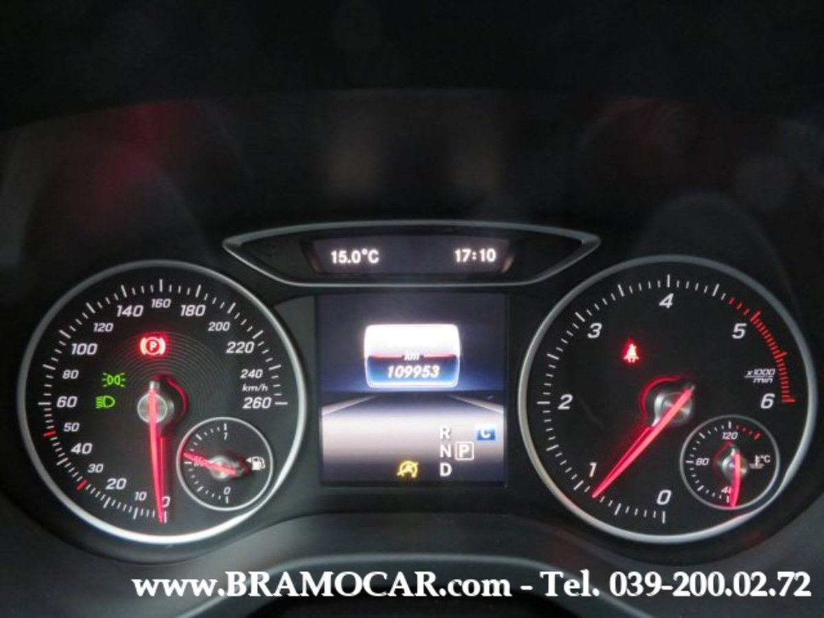 Mercedes-Benz GLA SUV 180 d Automatic Sport (15)