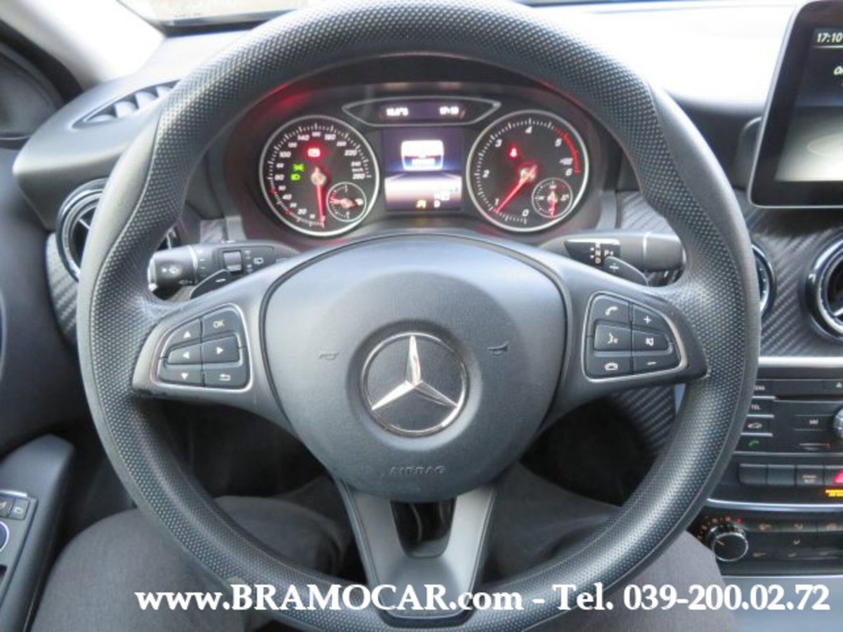 Mercedes-Benz GLA SUV 180 d Automatic Sport (16)